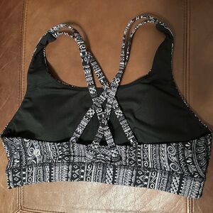 Lululemon Cross Back Sports Bra - Size 10 Black and White Patterned
